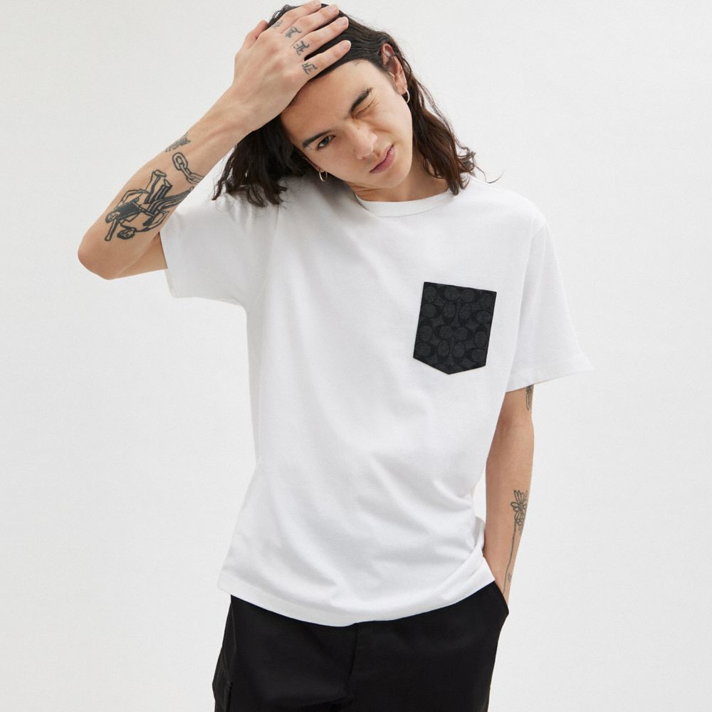 Coach Essential Pocket T Shirt White/Charcoal Signature | 825-AHMWTI