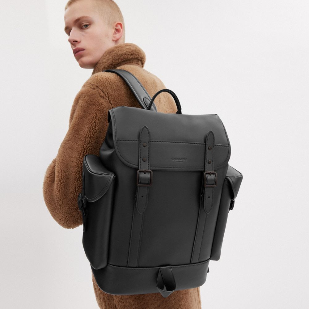 Coach Hitch Backpack Glovetanned Leather/Black | 413-PXDKOY