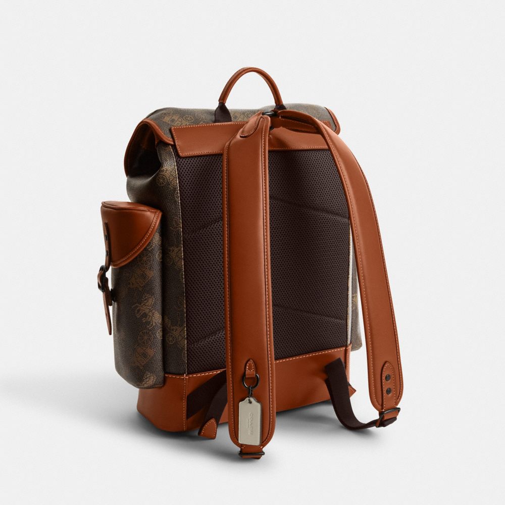 Coach Hitch Backpack With Large Horse And Carriage Print Printed Coated Canvas/Truffle/Burnished Amber | 310-XDSBOY